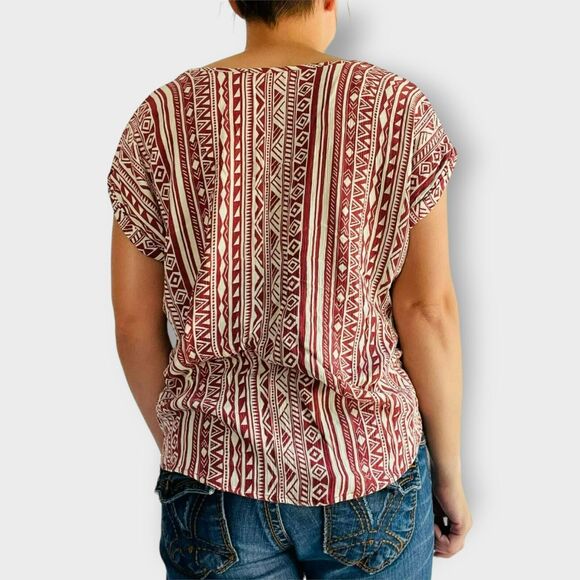 Entro Tribal Top Knotted Waist V Neck Relaxed Fit Red Short Sleeve Casual Small - Picture 10 of 11